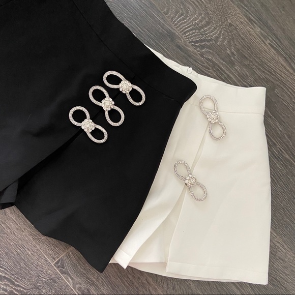 Bright diamond skort with bow - Picture 2 of 3